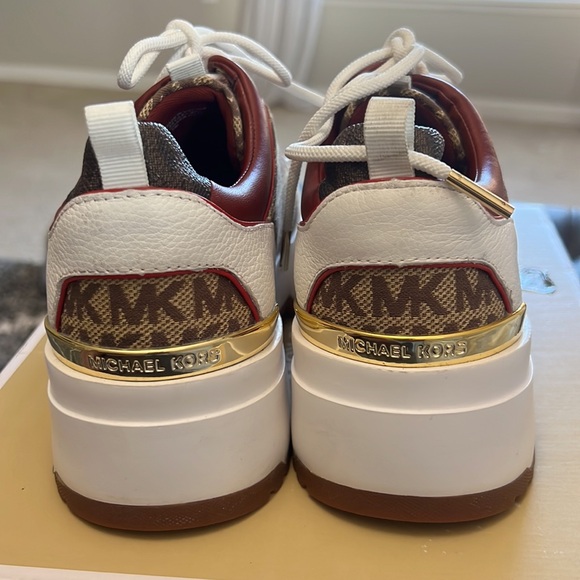 Michael Kors Cosmo trainer style sneaker - Picture 4 of 8